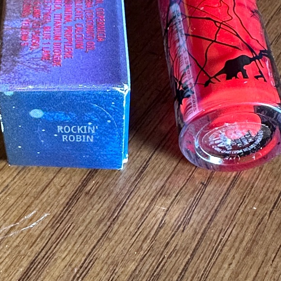 MAC LIMITED EDITION STRANGER THINGS ROCKIN ROBIN NEW - Picture 4 of 7